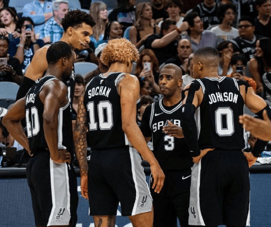 鲁尼：库库雷利亚给大家上了节对付亚马尔的最佳示范课（鲁尼：如何限制亚马尔？库库雷利亚做出最佳示范）