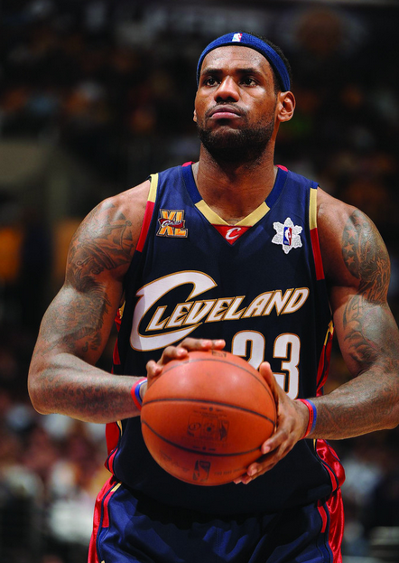 半场战报：国安2-0亚泰，塞尔吉尼奥破旧主，法比奥点射（半场：国安2-0领先亚泰，塞尔吉尼奥反戈旧主，法比奥点球建功）