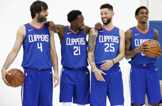 迪亚斯：希望J罗能一直留在国家队，世界杯战葡萄牙目标拿3分（迪亚斯：盼J罗长期留队，世界杯对葡萄牙力争全取三分）