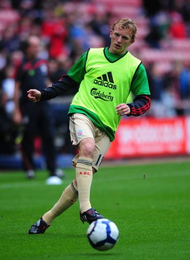 利兹联在英超第14轮主场3-1战胜切尔西，田中碧首球+勒温破门，结束连败并跳出降级区。（英超第14轮：利兹联主场3-1力克切尔西，田中碧处子球+勒温建功，止连败跃出降级区）