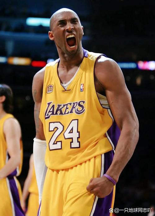 穆里尼奥：执教与评论教练是两回事，而评论别人总是容易的（穆里尼奥：带队与点评是两码事，评论他人总是更容易）