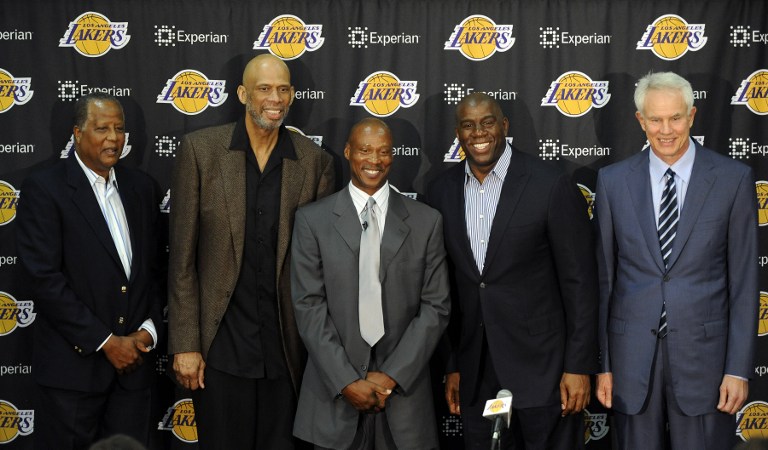 中超冠军数排行：海港4次夺冠并列第二，广州恒大8冠遥遥领先（中超历届冠军榜：广州恒大8冠一骑绝尘，海港4冠并列次席）