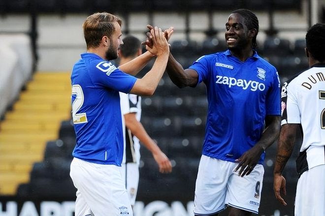 格策：两个头球丢球让人恼火；总体来说我们的防守做得不错（格策：两次头球失守令人恼火，但整体防守表现不错）