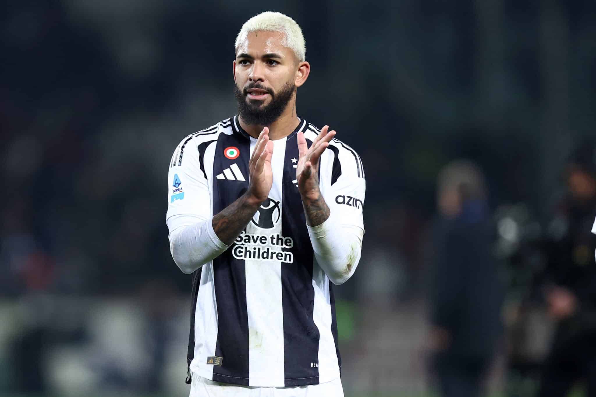 姆巴佩双响+库尔图瓦神扑！皇马客场群星闪耀，多名主力带伤出战（姆巴佩梅开二度，库尔图瓦高接低挡！皇马客场群星发光，多名主力带伤登场）