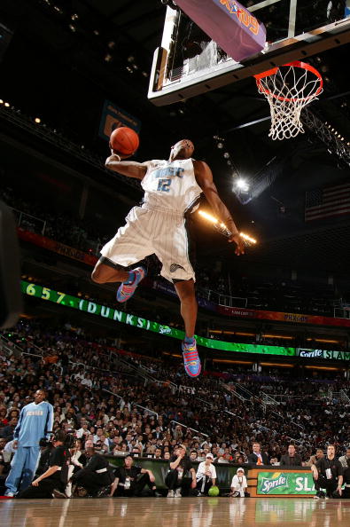 西班牙4-0客胜格鲁吉亚基本直通世界杯，奥亚萨瓦尔两射一传（奥亚萨瓦尔梅开二度+送助攻 西班牙客场4-0格鲁吉亚 基本锁定世界杯席位）