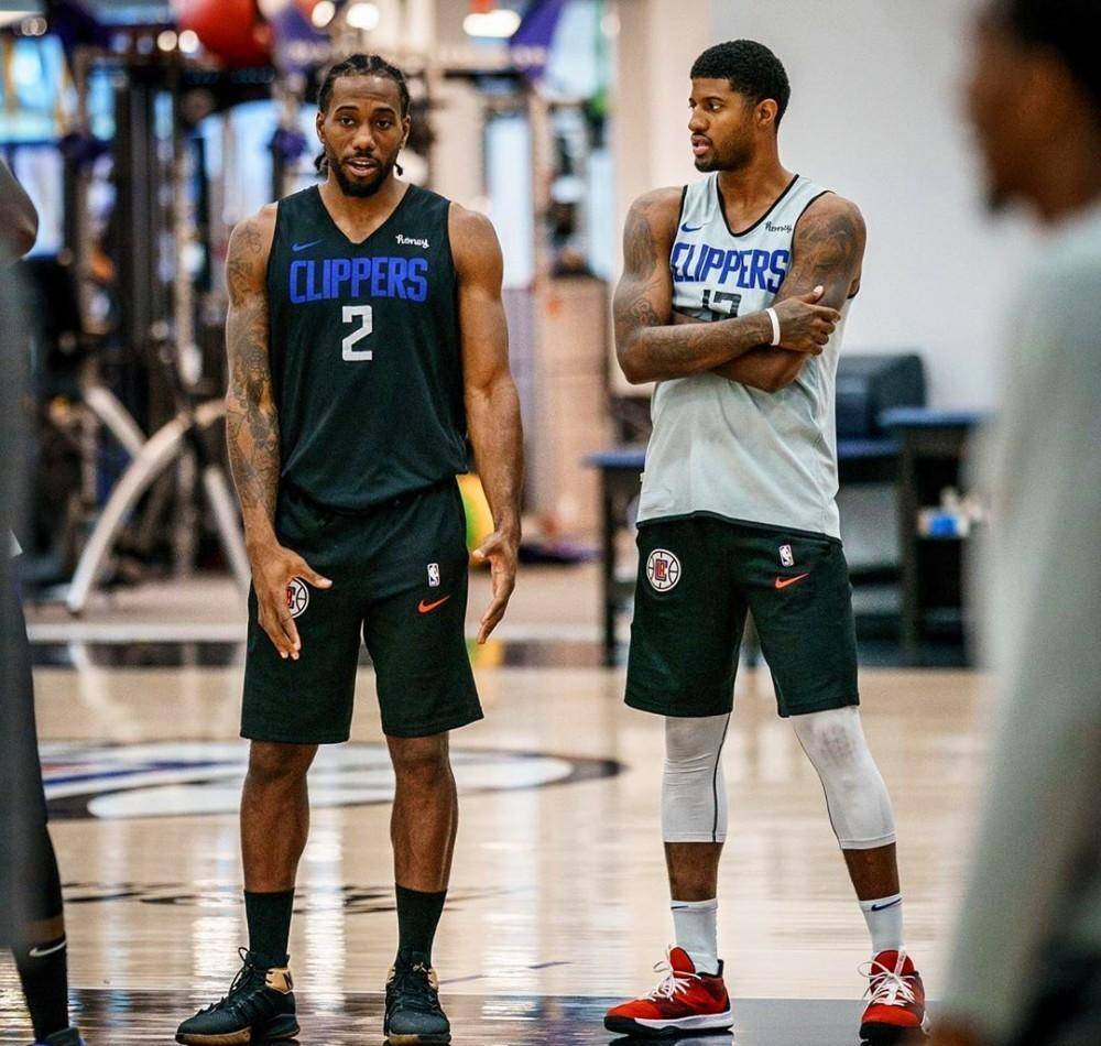 早报：上次赢了你不服吗？那再赢你一次（早报：上次取胜你不服气？那就再胜一回）