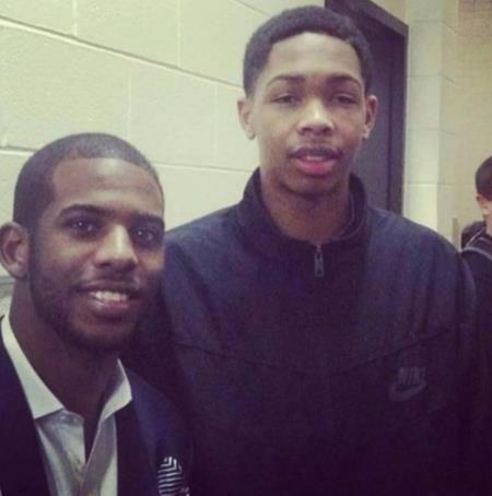 那一瞬间，防线彻底乱了（顷刻间，防线彻底瓦解）