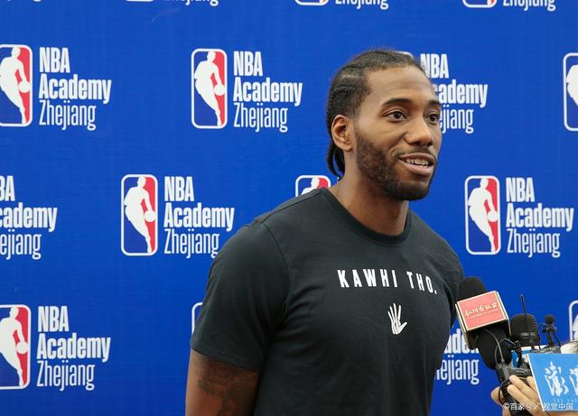 西甲半场：贝林厄姆头槌破僵，皇马暂1-0塞维利亚（西甲半场战报：贝林厄姆头球先拔头筹，皇马暂以1-0领先塞维利亚）