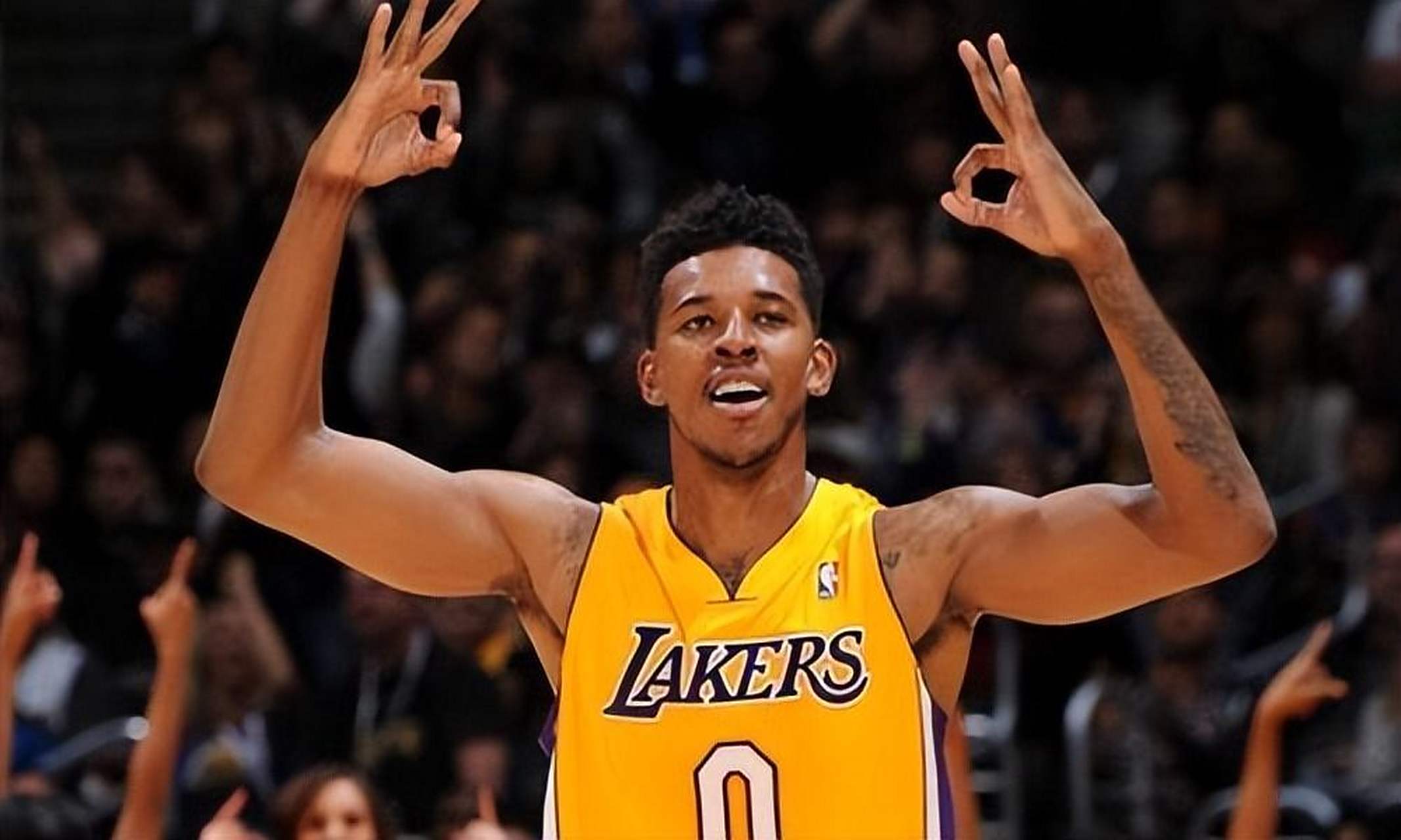 东体：足协要求所有女足国脚踢完全运会后立刻赶往国家队报到（东体：足协通知所有女足国脚全运会结束后即刻赴国家队报到）