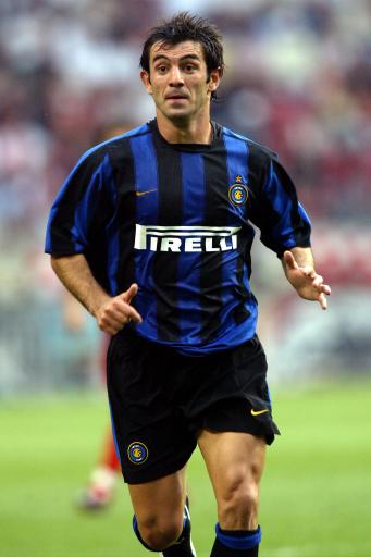 记者：阿坎吉因流感缺席训练，球员身体状况将于明日进行评估（记者：阿坎吉因流感无缘训练，身体情况将在明日评估）