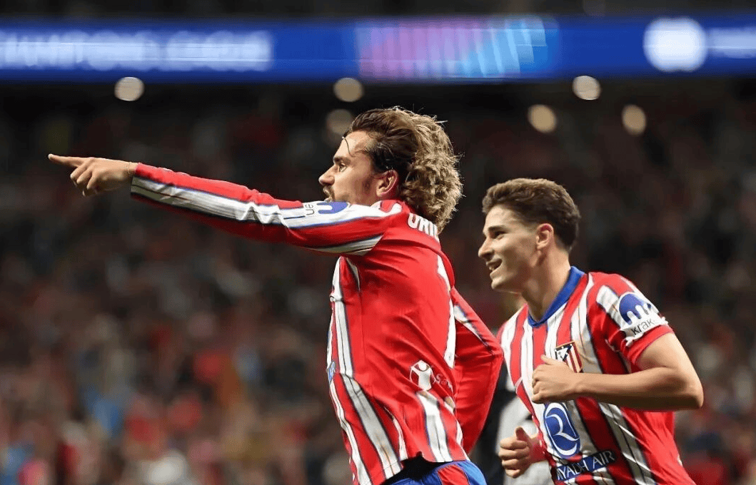 76场比赛10个帽子戏法，凯恩帽子戏法数来到德甲历史第五（凯恩76战收获10次帽子戏法，升至德甲历史帽子戏法榜第5）