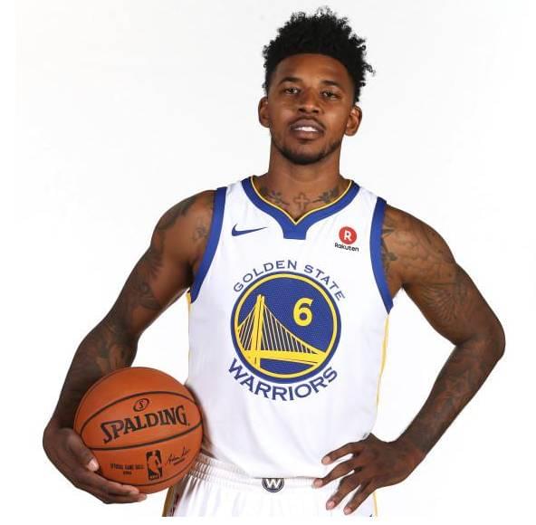 鲍尔再显神威，布里奇斯空接暴扣震惊全场（鲍尔再度发威，布里奇斯飞身接力重扣轰动全场）