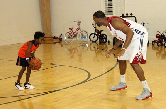 加时赛隐身！胡明轩10中3得到9分3篮板5助攻5犯规（加时赛迷失，胡明轩10投3中仅9分，3篮板5助攻5犯规）