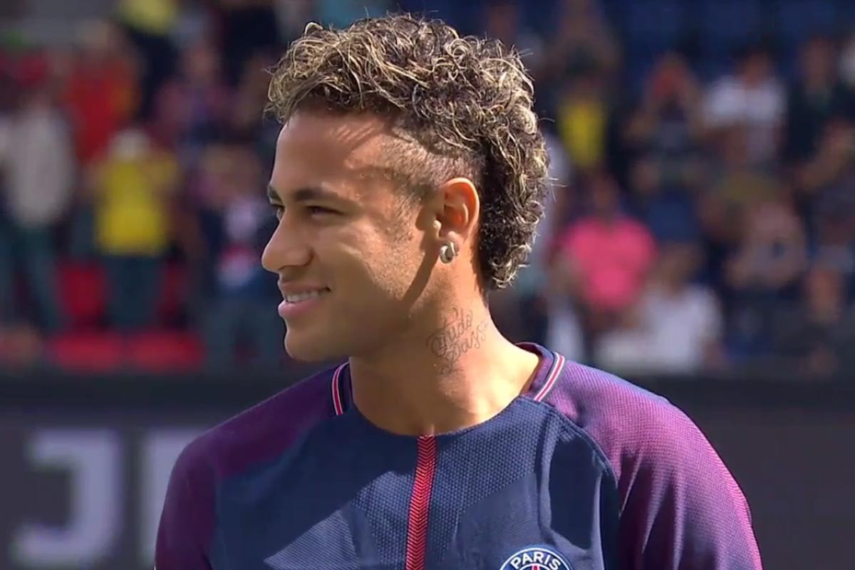 王上源：当年去欧洲试训太煎熬，大概一年时间活在未知世界里（王上源：当年赴欧试训艰难至极，近一年都在不确定中度过）