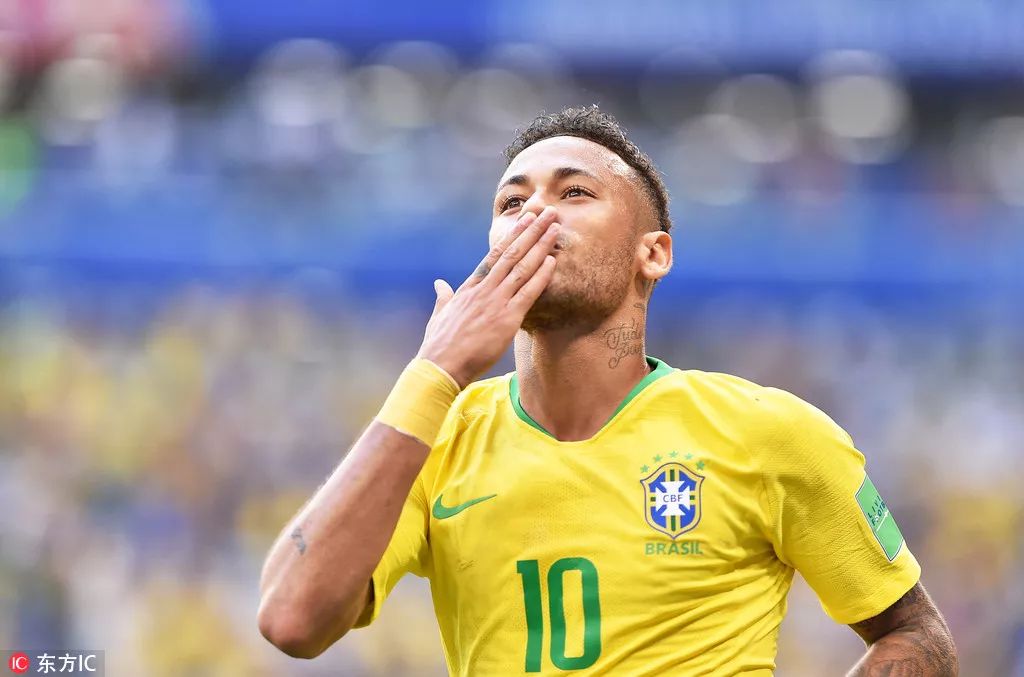 心中充满万分不舍 费雷罗回应与阿卡结束合作（难掩不舍，费雷罗回应与阿卡结束合作）