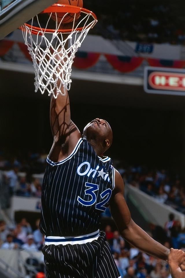 丘库埃泽：与梅西交手是任何球员的梦想 皇萨都是最佳俱乐部之一（丘库埃泽：能与梅西对阵是每位球员的梦想，皇马与巴萨皆属世界顶级豪门）